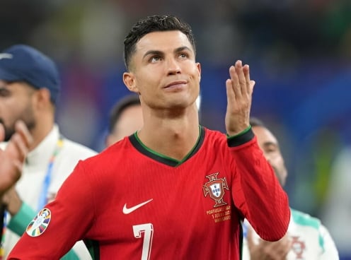 Ronaldo làm dậy sóng cộng đồng mạng với bài đăng đầy cảm xúc