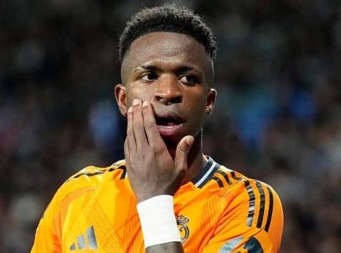 Dù đang thăng hoa, Vinicius Jr vẫn bị nội bộ Real Madrid nghi ngờ