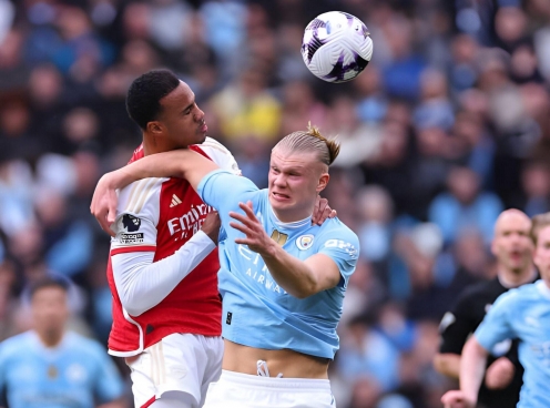 Trực tiếp Man City 0-0 Arsenal: Sức nóng ngay từ đầu