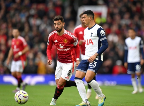 Trực tiếp MU 0-2 Tottenham: Thẻ đỏ tai hại, Old Trafford sụp đổ