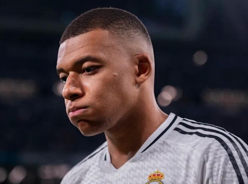 Mbappe phản ứng 'ngã ngửa' khi bị cảnh sát điều tra