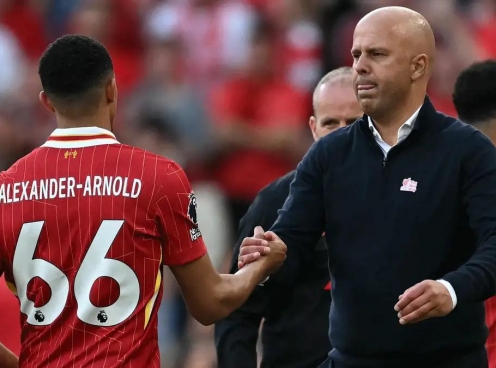 Mất trắng vào tay Real, Liverpool đưa ra quyết định cứng với Arnold
