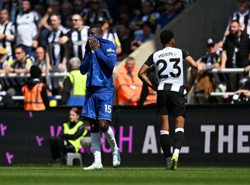 Trực tiếp Chelsea 0-1 Newcastle: Bàn thua từ sớm