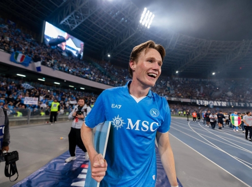 MU có tiếc không? McTominay đoạt giải cầu thủ xuất sắc nhất Serie A