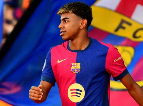 Cảm động đằng sau việc Yamal không chụp ảnh ký hợp đồng với Barca