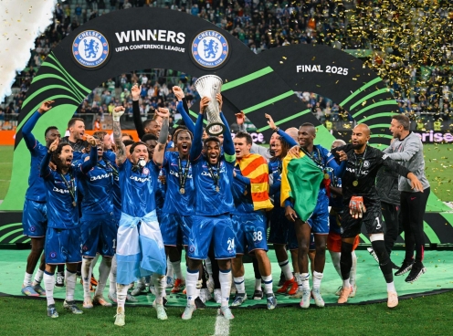 Ngược dòng trước Betis, Chelsea lên ngôi vô địch Conference League