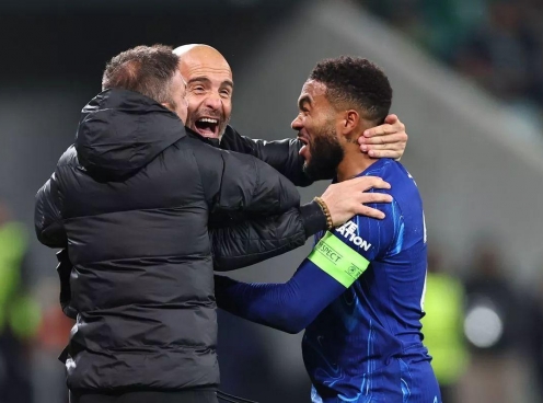 Chelsea rơi vào thế lựa chọn khó tin sau chức vô địch Conference League
