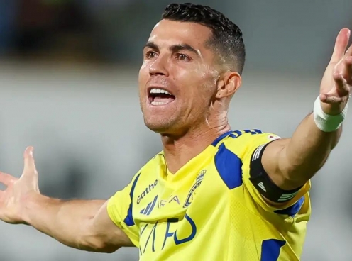Ronaldo đưa ra quyết định bất ngờ về việc làm HLV