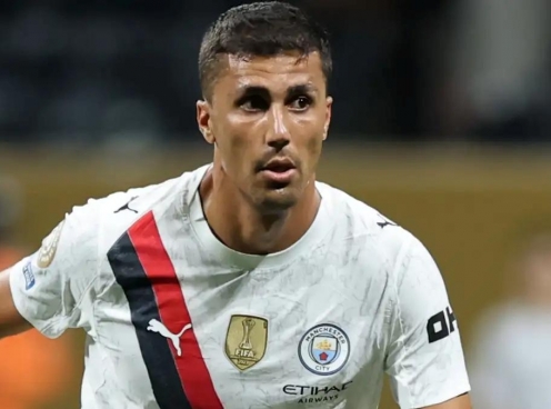 Thua sốc Al Hilal, Man City nhận thêm tin cực buồn từ Rodri