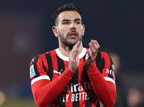 Theo Hernandez chia tay AC Milan trong cay đắng