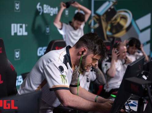 CS:GO: Liquid đưa shox and Huấn luyện viên adreN lên băng ghế dự bị