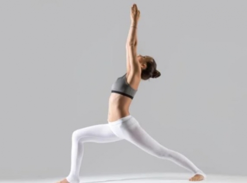 Vinyasa yoga là gì? Các động tác Vinyasa yoga đơn giản cho người mới