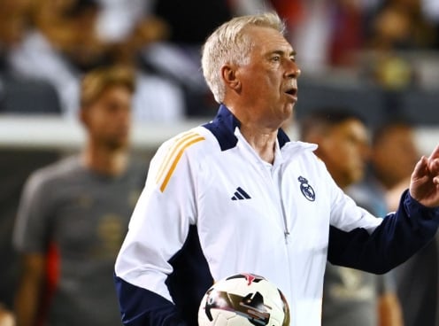 HLV Ancelotti vẫn tỏ ra bình thản sau trận thua Barca trên đất Mỹ