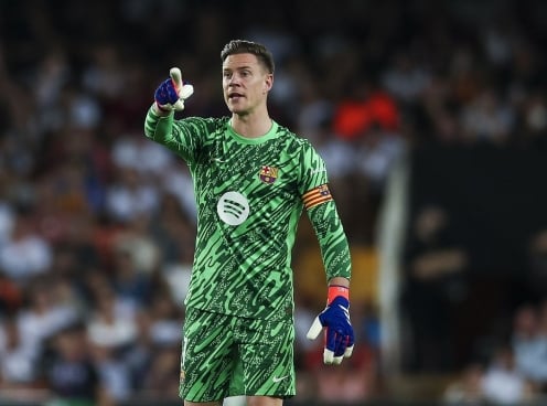 Một đêm thi đấu khó quên của Ter Stegen cùng Eric Garcia