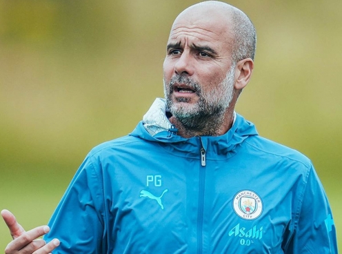 Guardiola chọn ở lại Man City: Ơ mây zing, gút chóp!