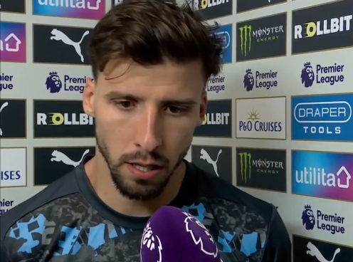 Ruben Dias đổ lỗi mặt cỏ khiến Manchester City bị cầm hòa