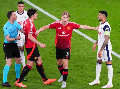MU mất vé dự Champions League: Kỳ án không đầu!