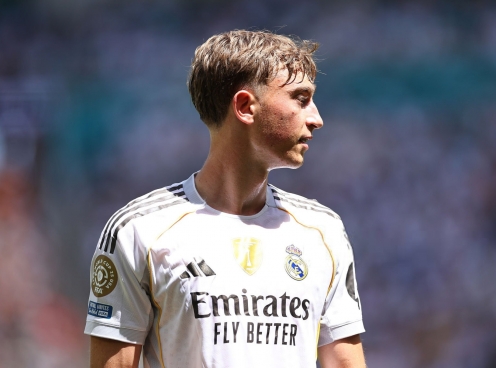 Dean Huijsen: Viên ngọc thô lặng lẽ tỏa sáng trong ngày ra mắt Real Madrid