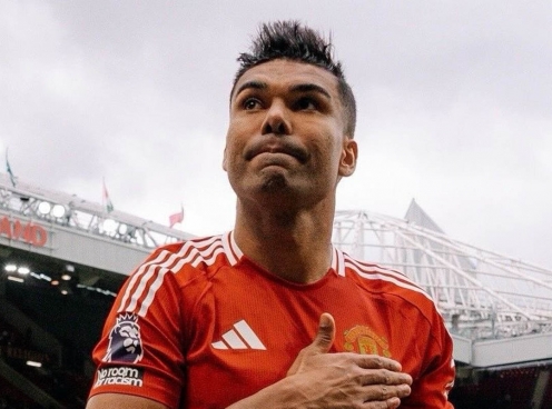Casemiro khiến fan MU lo lắng