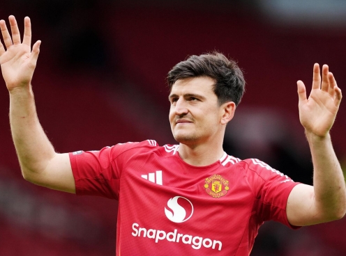 Vì sao Maguire không cùng toàn đội bay sang Mỹ?