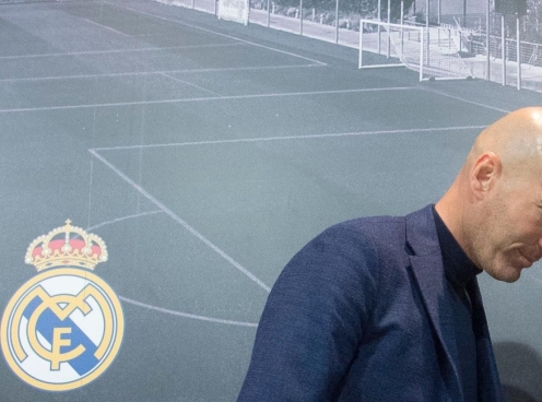 Zidane khẳng định đanh thép về tin đồn rời Real