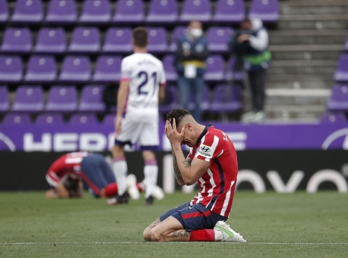 Dàn sao Atletico khóc nức nở trong ngày đăng quang