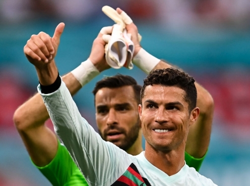 Ronaldo khẳng định đanh thép trong ngày đi vào lịch sử