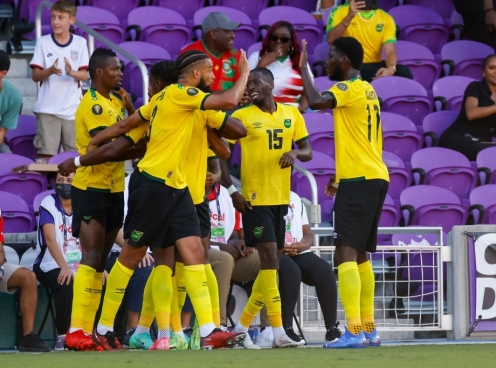 Jamaica thắng nhọc nhằn đội bóng tí hon