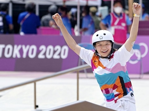 Màn trình diễn hoàn hảo giúp cô gái 13 tuổi giành HCV Olympic