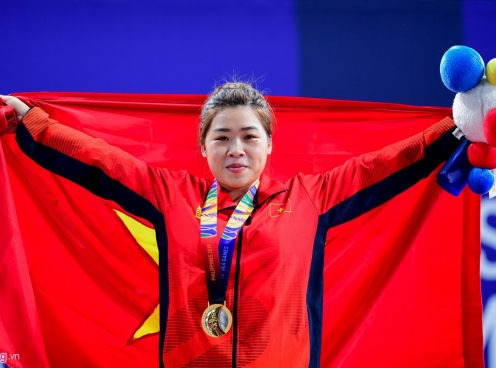 Khoảnh khắc lực sỹ Việt Nam lên đỉnh thế giới, đoạt 3 huy chương vàng năm 2020