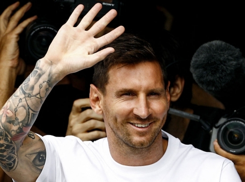 Chuyển nhượng bóng đá 11/8: Messi ký điều khoản 'đặc biệt', CR7 chia tay Juventus?