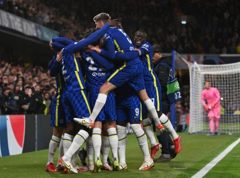 Chelsea đại thắng trên sân nhà