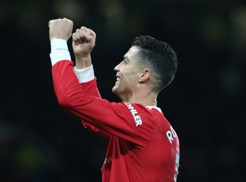 Cristiano Ronaldo khẳng định sự phi thường trong năm 2021