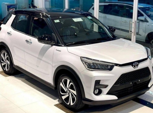 Toyota bất ngờ tăng giá xe lên hàng chục triệu đồng, nhiều người 'quay xe' bỏ cọc