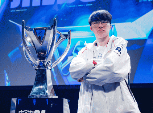 T1 Faker: 'Có thắng tôi cũng không giải nghệ'