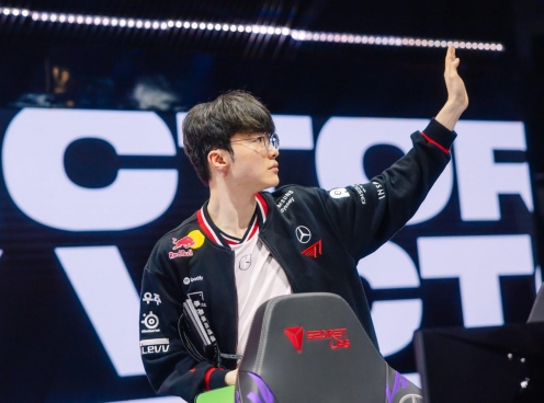 Thắng dễ BLG, T1 lập thêm kỷ lục tại MSI 2025