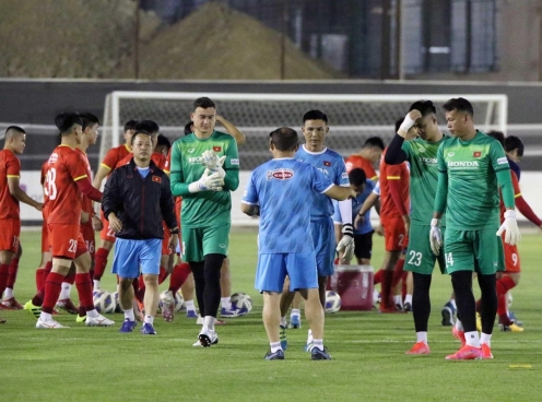 FIFA quyết định cứng rắn, thủ môn ĐT Việt Nam chịu thiệt thòi lớn