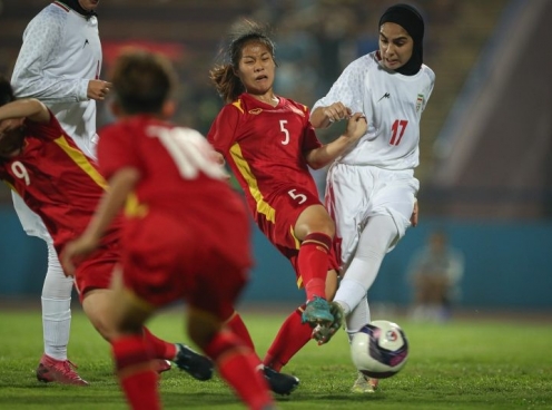Tin bóng đá 4/6: U20 nữ Việt Nam khởi đầu suôn sẻ, Futsal Việt Nam so tài với Paraguay