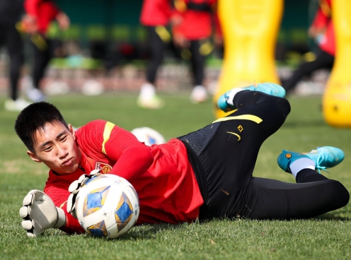 U23 Trung Quốc bất ngờ dùng cả thủ môn để làm tiền đạo