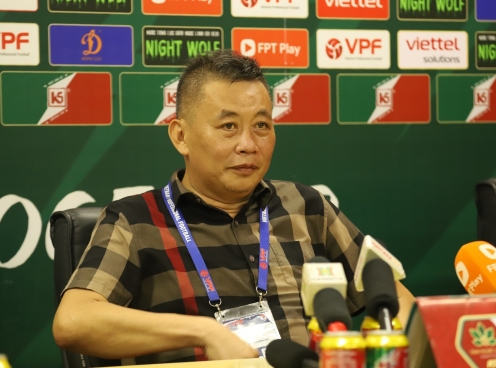 HLV Bình Định nói lý do không đăng kí Văn Lâm, dùng đội dự bị đấu HAGL