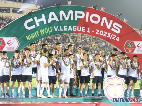 Chùm ảnh: Nam Định lên ngôi V-League sau 40 năm chờ đợi