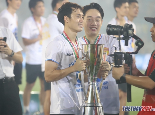 Vô địch V-League, Văn Toàn kể hành động bất ngờ với Công Phượng