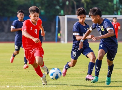 U17 Việt Nam vs U17 Kyrgyzstan: Đầu xuôi đuôi lọt