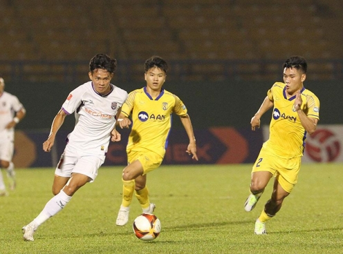 Trực tiếp SLNA 0-0 Bình Dương: Nhập cuộc sôi nổi