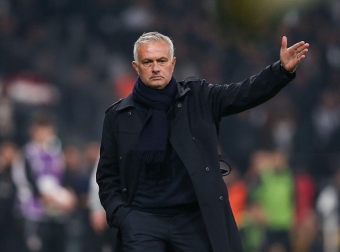 Mourinho nổi giận, sẵn sàng hành động khi bị kiện