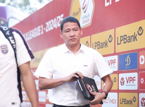 HLV Anh Đức kể hàng loạt vấn đề tại CLB Bình Dương
