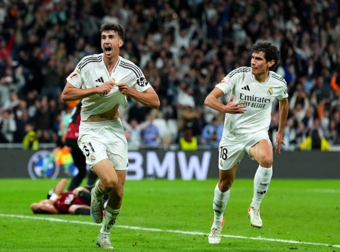 Thắng vất vả, Real suýt để Barca vô địch sớm La Liga