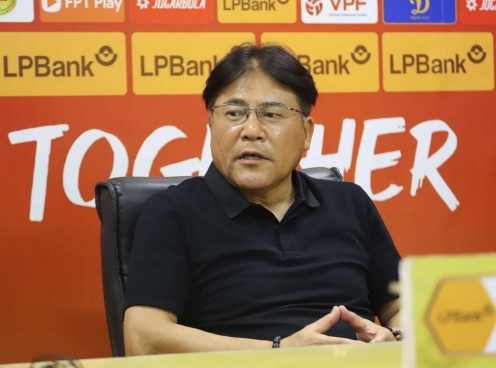 HLV Nhật Bản của Hà Nội quyết tạo sự hấp dẫn cho V-League