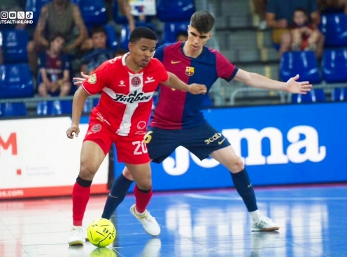Ngôi sao Thái Lan xuất sắc đánh bại Barca, tiến gần đến chức vô địch