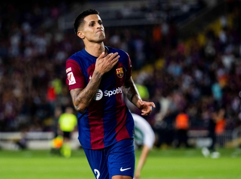 Barca đón hậu vệ từng xuất sắc nhất thế giới trở lại